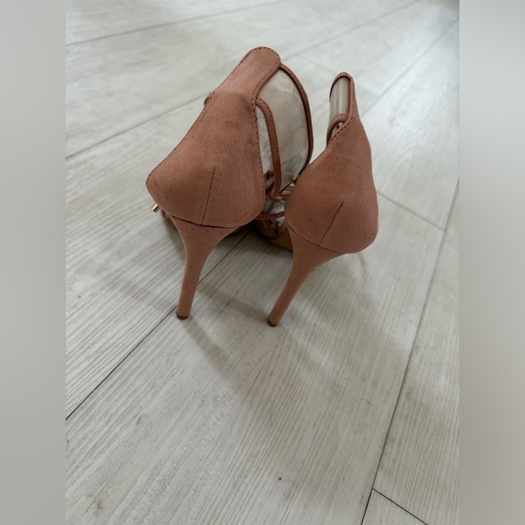 Brand New Forever 21 Heels - Picture 4 of 8